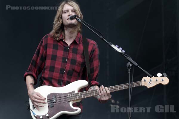 CAGE THE ELEPHANT - 2014-08-22 - SAINT CLOUD - Domaine National - Scene de la Cascade - Daniel Tichenor